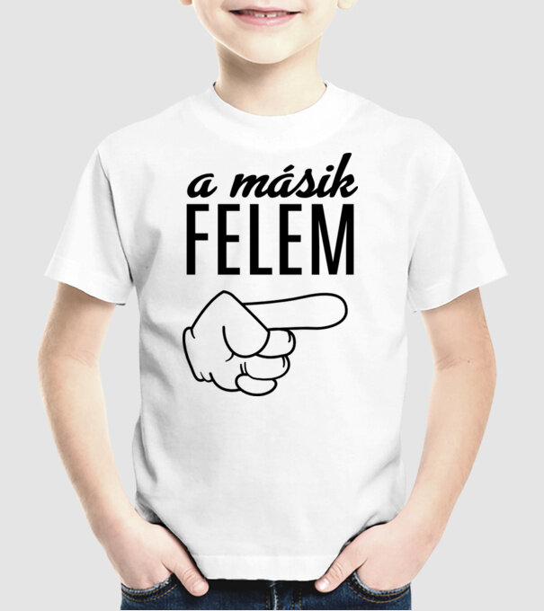  minta fehér pólón