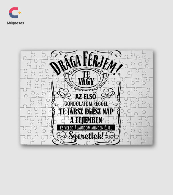  minta fehér pólón