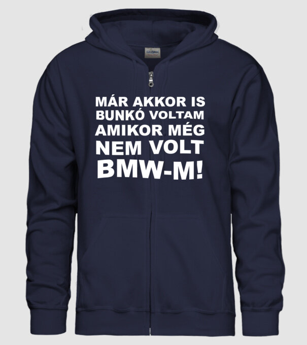  minta sötétkék pólón