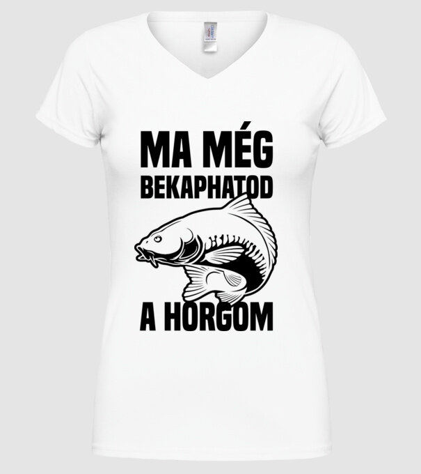  minta fehér pólón