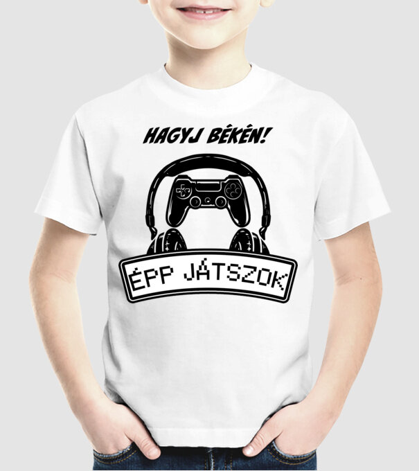  minta fehér pólón