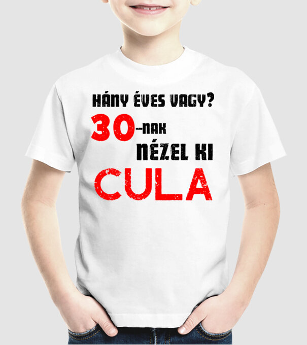  minta fehér pólón