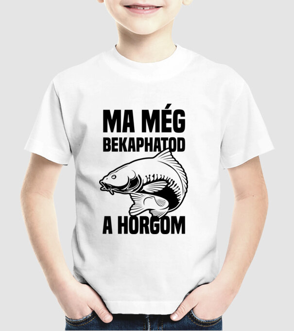  minta fehér pólón