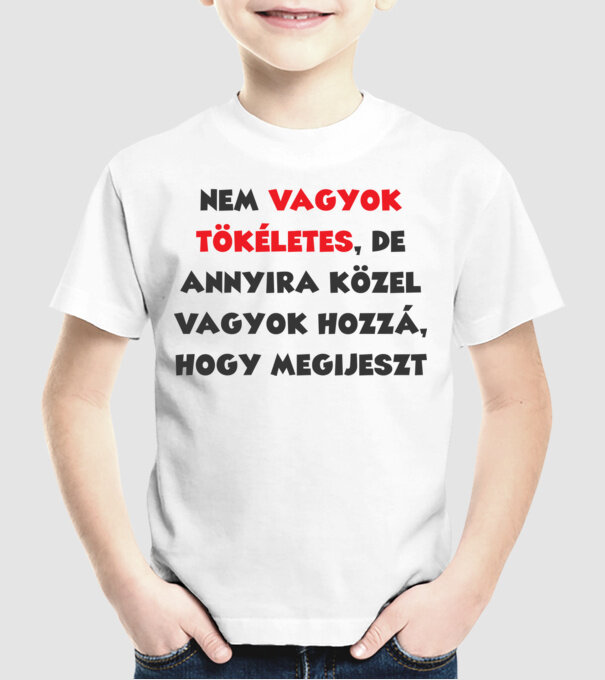  minta fehér pólón