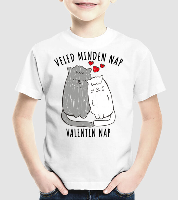 minta fehér pólón