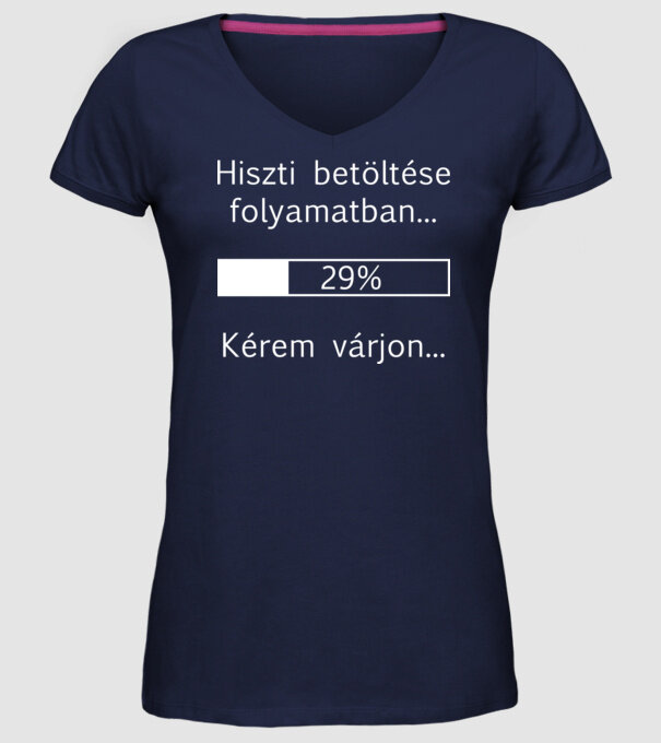  minta sötétkék pólón