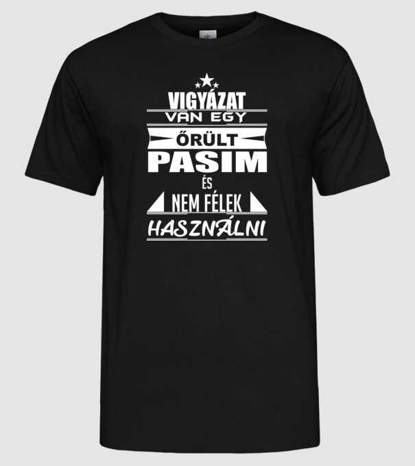  minta fekete pólón