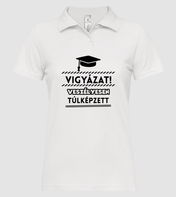 minta fehér pólón