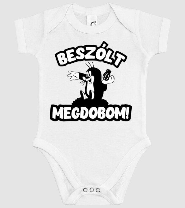  minta fehér pólón