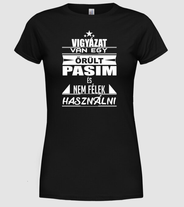  minta fekete pólón