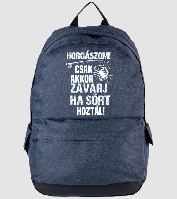  minta farmerkék pólón