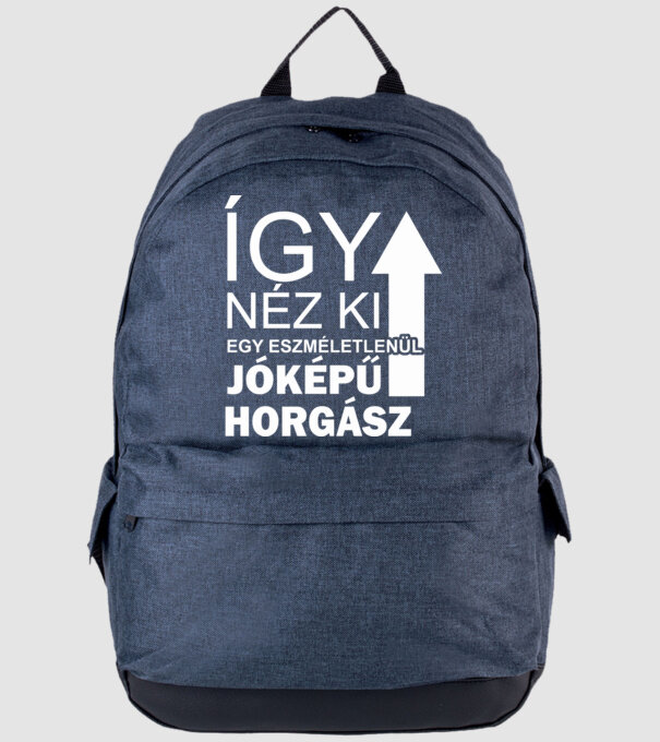  minta farmerkék pólón