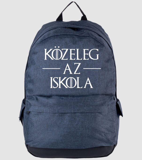  minta farmerkék pólón