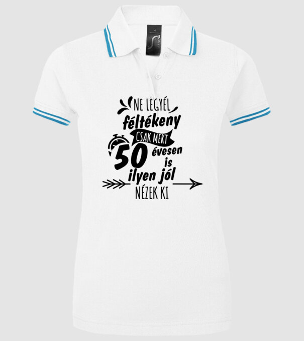  minta fehér pólón