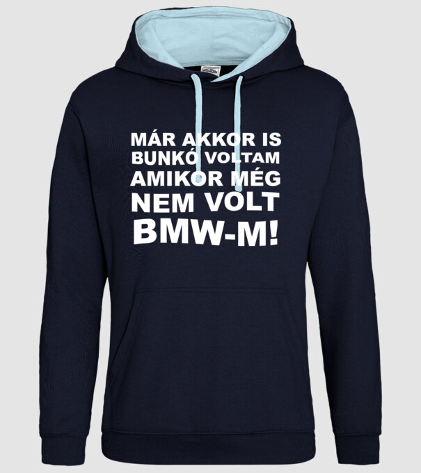  minta sötétkék pólón