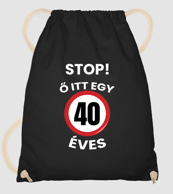  minta fekete pólón