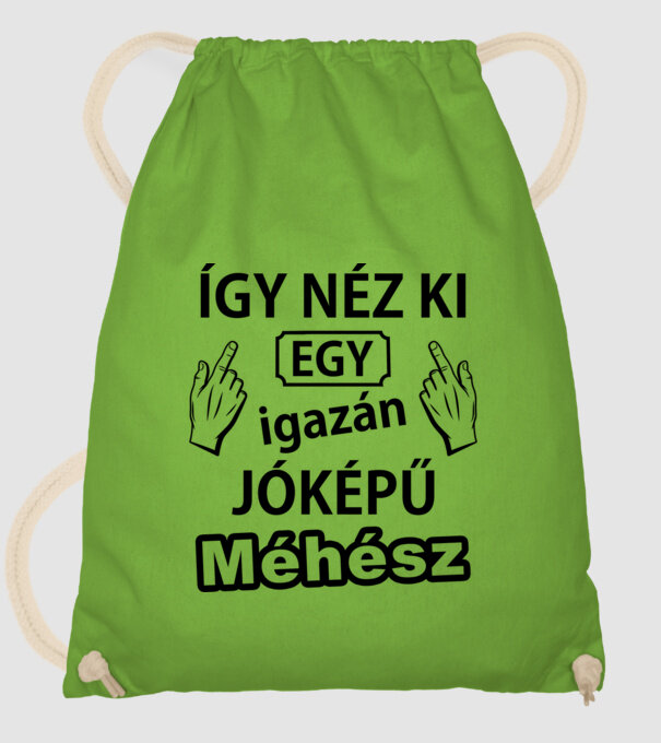 minta almazöld pólón