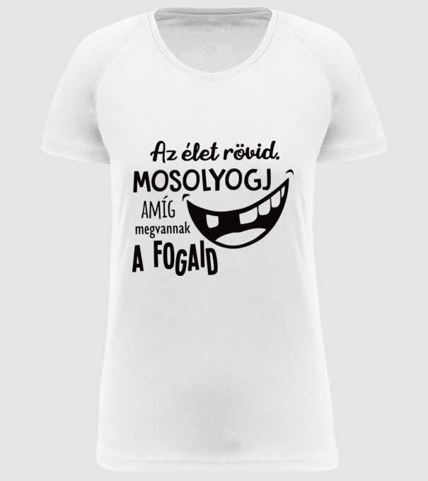  minta fehér pólón