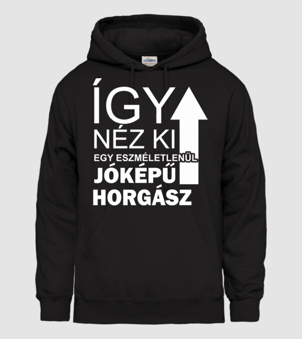  minta fekete pólón