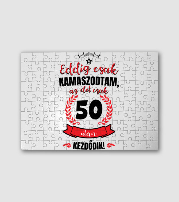  minta fehér pólón