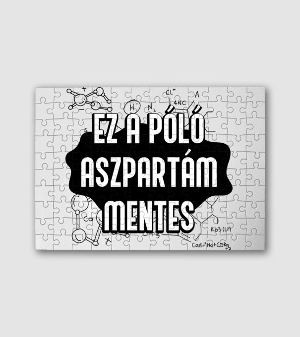  minta fehér pólón