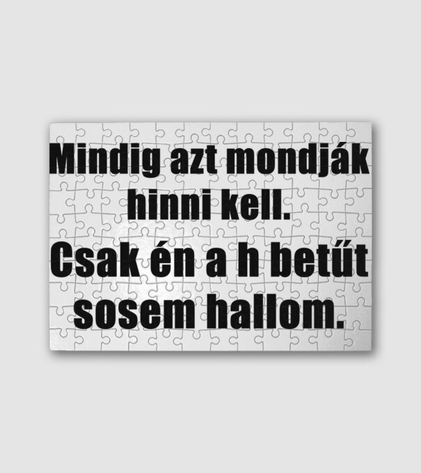  minta fehér pólón