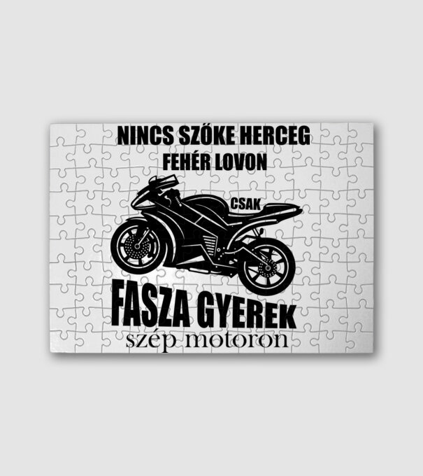  minta fehér pólón