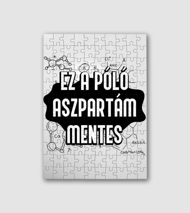  minta fehér pólón
