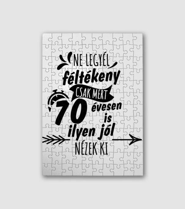  minta fehér pólón