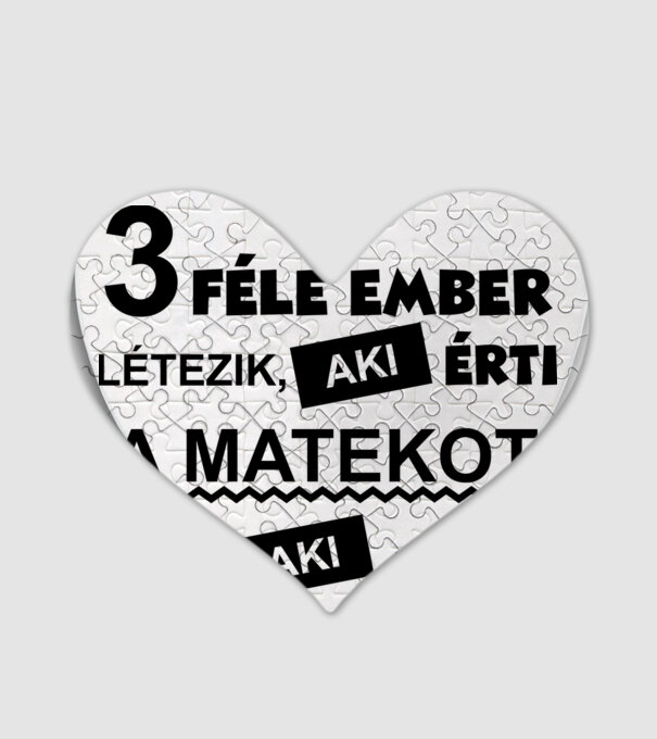  minta fehér pólón