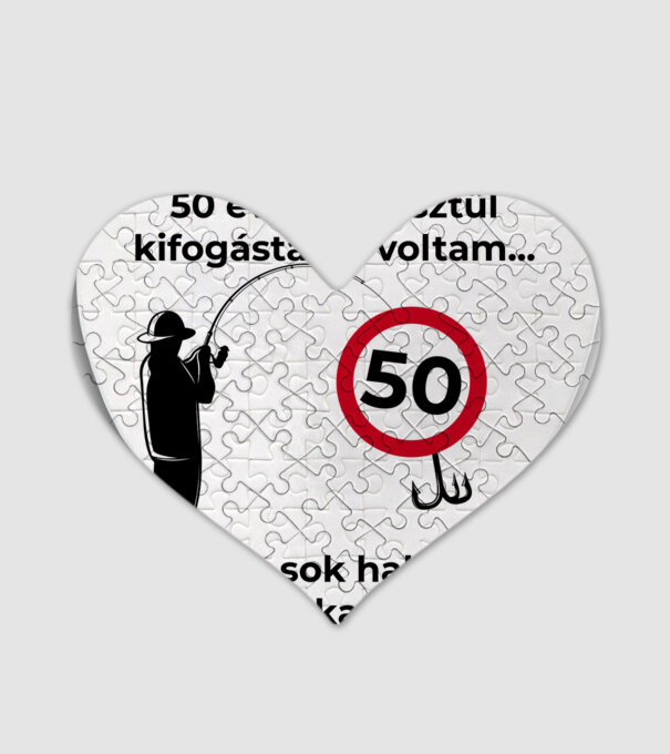  minta fehér pólón