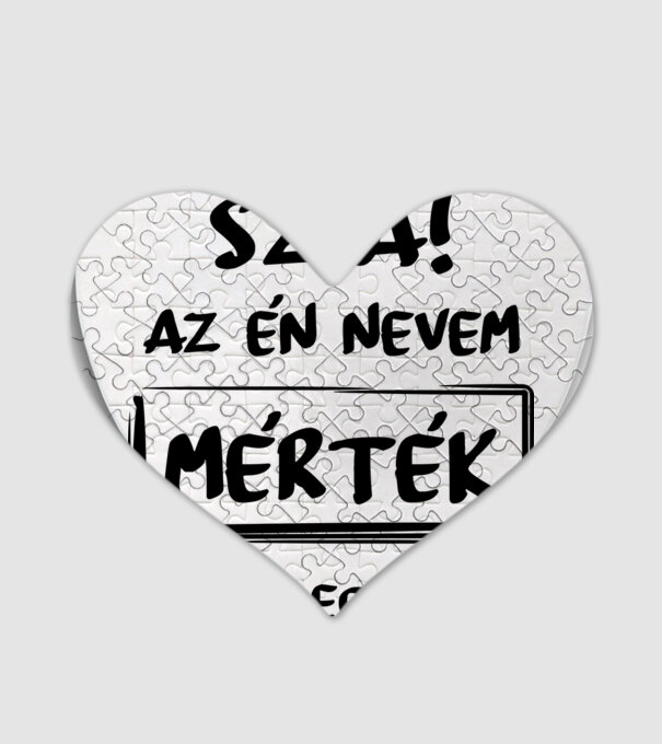  minta fehér pólón
