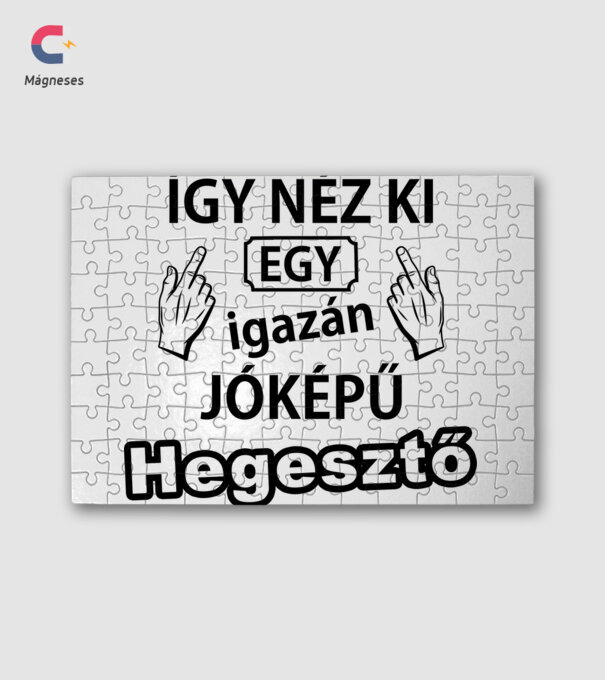  minta fehér pólón