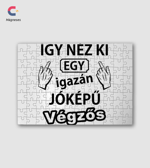  minta fehér pólón