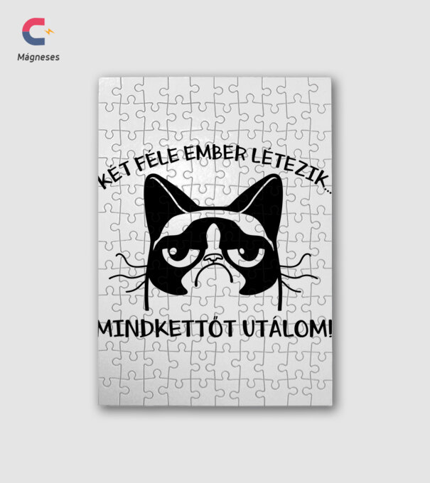  minta fehér pólón
