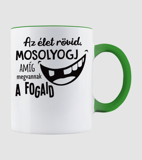  minta almazöld pólón