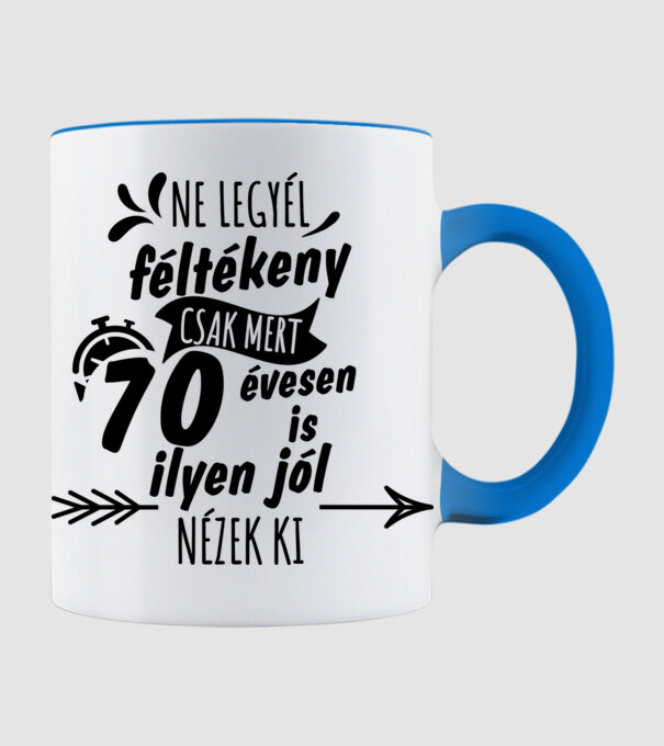  minta világoskék pólón